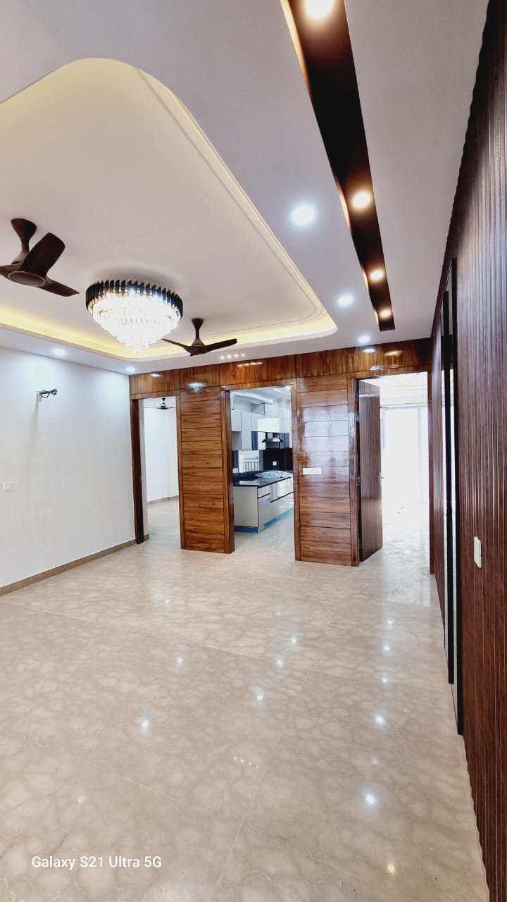 204 Sq yd, Sector 57, Top Floor